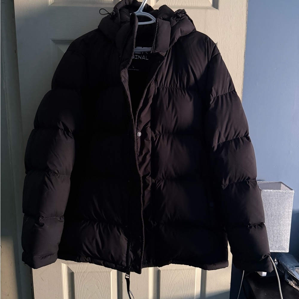 Aritzia Black Puffer Jacket